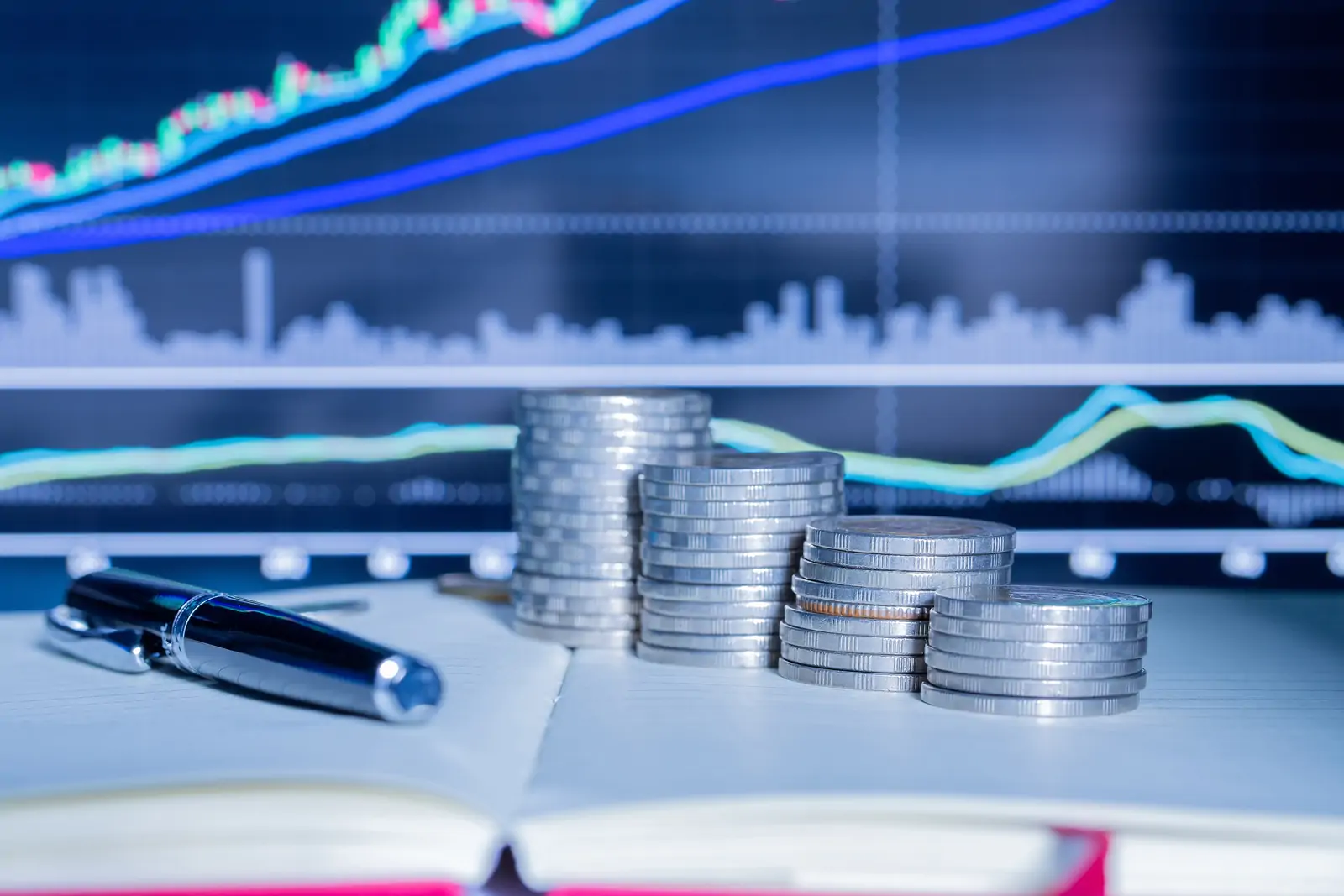 Ключевая ставка 2026: эксперты прогнозируют снижение до 13,5% к концу года